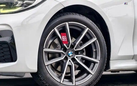 BMW 3 серия, 2023 год, 2 999 999 рублей, 14 фотография