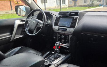 Toyota Land Cruiser Prado 150 рестайлинг 2, 2018 год, 5 250 000 рублей, 12 фотография