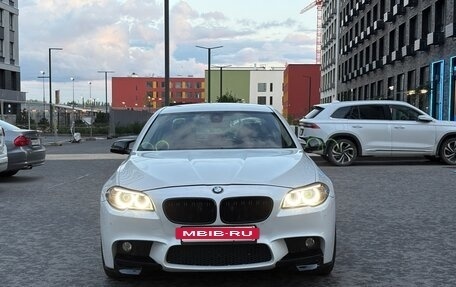 BMW 5 серия, 2015 год, 1 990 000 рублей, 2 фотография