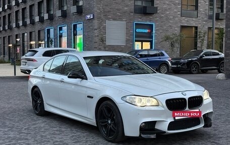 BMW 5 серия, 2015 год, 1 990 000 рублей, 3 фотография