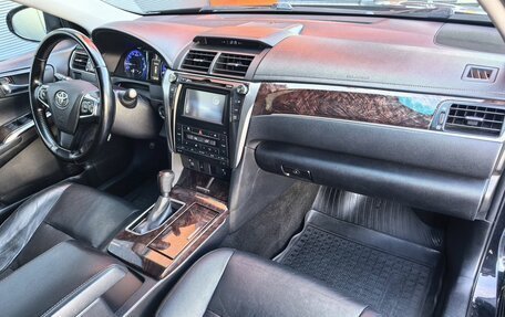 Toyota Camry, 2015 год, 1 699 000 рублей, 10 фотография