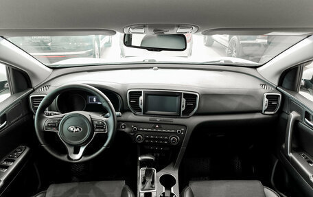 KIA Sportage IV рестайлинг, 2018 год, 2 385 000 рублей, 18 фотография