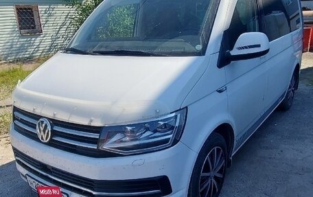 Volkswagen Multivan T6 рестайлинг, 2019 год, 4 700 000 рублей, 15 фотография
