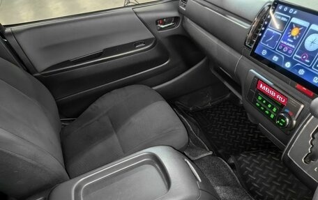 Toyota HiAce H200, 2016 год, 3 500 000 рублей, 11 фотография