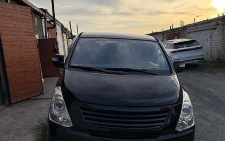Hyundai Grand Starex Grand Starex I рестайлинг 2, 2010 год, 1 600 000 рублей, 2 фотография