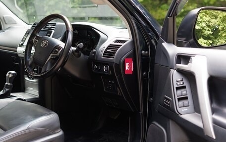 Toyota Land Cruiser Prado 150 рестайлинг 2, 2021 год, 6 100 000 рублей, 8 фотография
