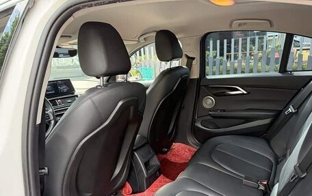 BMW 1 серия, 2022 год, 1 500 098 рублей, 12 фотография