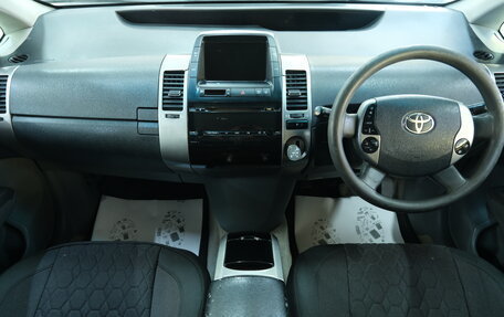 Toyota Prius, 2008 год, 499 000 рублей, 14 фотография