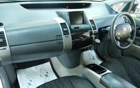 Toyota Prius, 2008 год, 499 000 рублей, 18 фотография