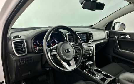 KIA Sportage IV рестайлинг, 2019 год, 2 300 000 рублей, 8 фотография