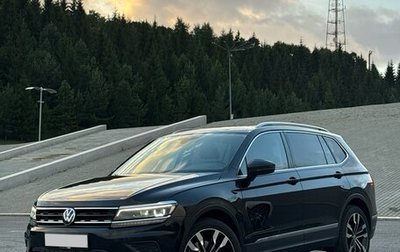 Volkswagen Tiguan II, 2019 год, 2 450 000 рублей, 1 фотография