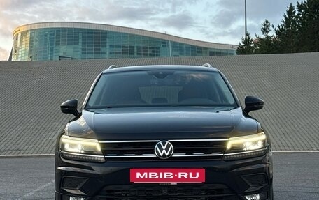 Volkswagen Tiguan II, 2019 год, 2 450 000 рублей, 2 фотография