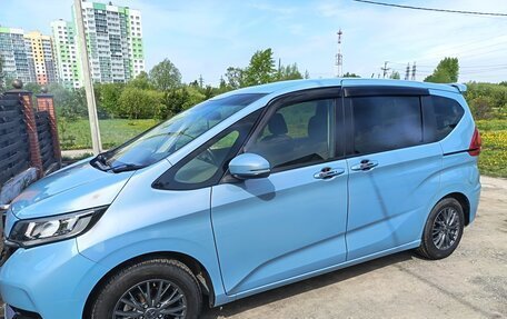 Honda Freed II, 2022 год, 1 780 000 рублей, 5 фотография