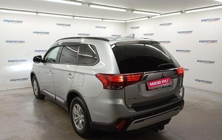 Mitsubishi Outlander III рестайлинг 3, 2021 год, 2 350 000 рублей, 4 фотография