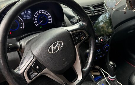 Hyundai Solaris II рестайлинг, 2016 год, 980 000 рублей, 17 фотография