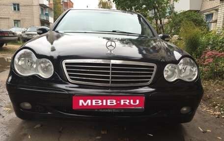 Mercedes-Benz C-Класс, 2001 год, 285 000 рублей, 3 фотография