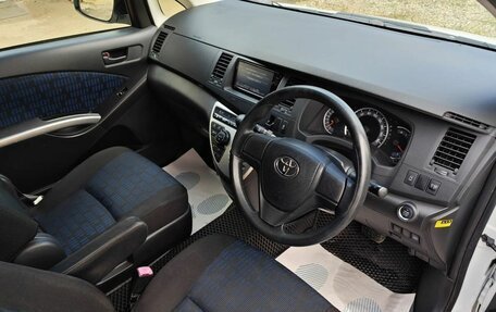 Toyota ISis I, 2014 год, 1 495 000 рублей, 11 фотография