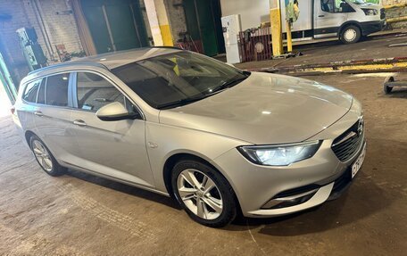 Opel Insignia II рестайлинг, 2019 год, 1 050 000 рублей, 2 фотография