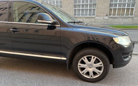 Volkswagen Touareg III, 2008 год, 1 300 000 рублей, 2 фотография