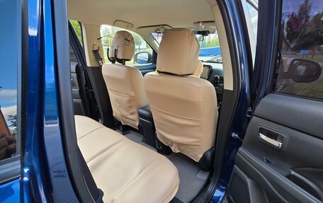 Mitsubishi Outlander III рестайлинг 3, 2014 год, 1 680 000 рублей, 2 фотография