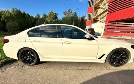 BMW 5 серия, 2021 год, 4 350 000 рублей, 2 фотография