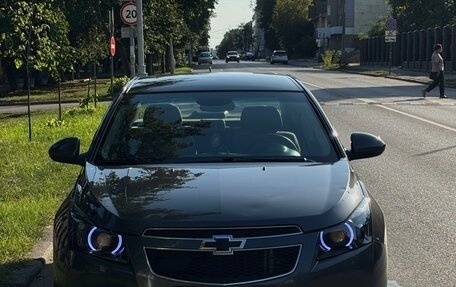 Chevrolet Cruze II, 2010 год, 830 000 рублей, 6 фотография