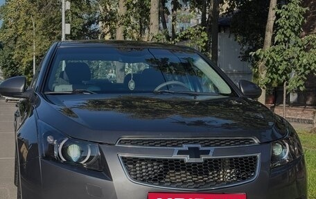 Chevrolet Cruze II, 2010 год, 830 000 рублей, 17 фотография