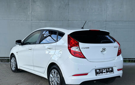 Hyundai Solaris II рестайлинг, 2015 год, 1 020 000 рублей, 5 фотография