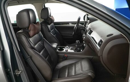 Volkswagen Touareg III, 2015 год, 2 500 000 рублей, 8 фотография