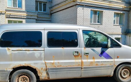 Hyundai H-1 II рестайлинг, 2006 год, 320 000 рублей, 4 фотография
