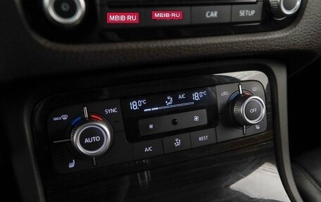 Volkswagen Touareg III, 2015 год, 2 500 000 рублей, 19 фотография