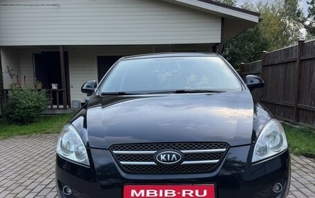 KIA cee'd I рестайлинг, 2008 год, 500 000 рублей, 1 фотография