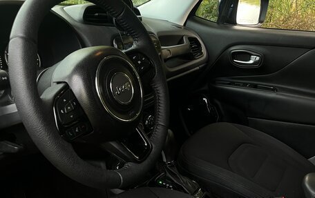 Jeep Renegade I рестайлинг, 2016 год, 1 590 000 рублей, 14 фотография