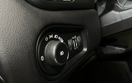 Jeep Renegade I рестайлинг, 2016 год, 1 590 000 рублей, 18 фотография