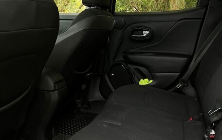 Jeep Renegade I рестайлинг, 2016 год, 1 590 000 рублей, 21 фотография