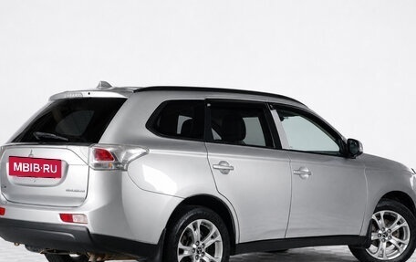 Mitsubishi Outlander III рестайлинг 3, 2013 год, 1 379 000 рублей, 7 фотография