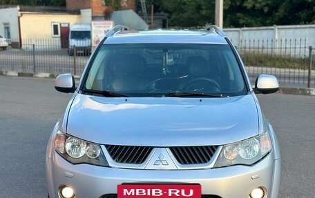 Mitsubishi Outlander III рестайлинг 3, 2007 год, 690 000 рублей, 3 фотография