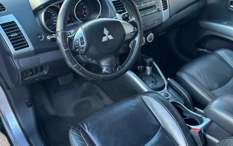 Mitsubishi Outlander III рестайлинг 3, 2007 год, 690 000 рублей, 12 фотография