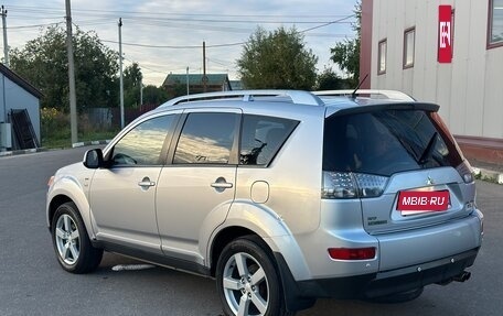 Mitsubishi Outlander III рестайлинг 3, 2007 год, 690 000 рублей, 10 фотография