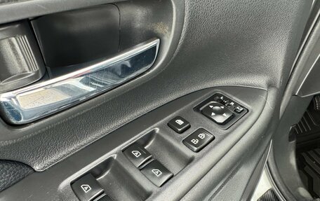 Mitsubishi Outlander III рестайлинг 3, 2019 год, 2 500 000 рублей, 23 фотография