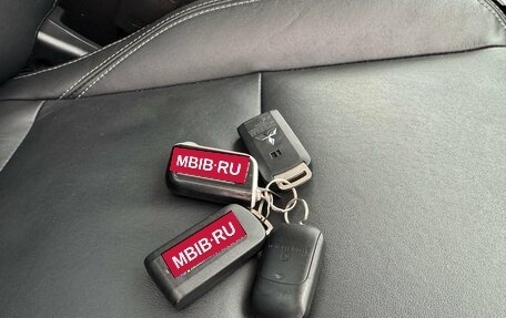 Mitsubishi Outlander III рестайлинг 3, 2019 год, 2 500 000 рублей, 25 фотография