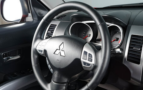 Mitsubishi Outlander III рестайлинг 3, 2008 год, 1 099 000 рублей, 12 фотография