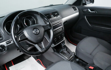 Skoda Yeti I рестайлинг, 2014 год, 1 059 000 рублей, 8 фотография