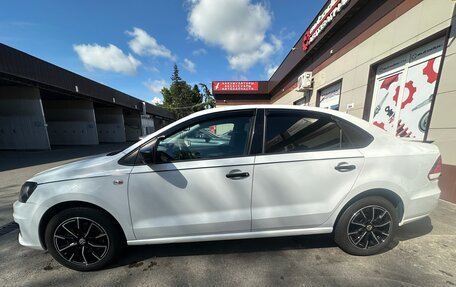 Volkswagen Polo VI (EU Market), 2018 год, 850 000 рублей, 2 фотография