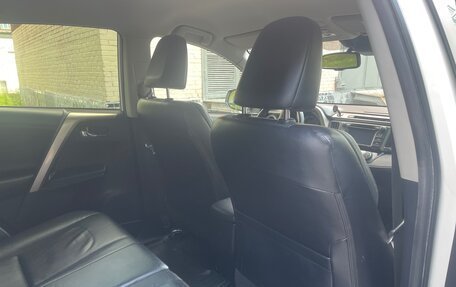 Toyota RAV4, 2013 год, 1 950 000 рублей, 12 фотография