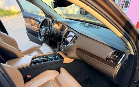 Volvo XC90 II рестайлинг, 2015 год, 2 600 000 рублей, 9 фотография