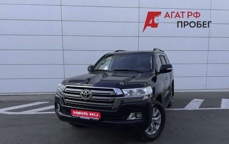 Toyota Land Cruiser 200, 2018 год, 4 940 000 рублей, 1 фотография