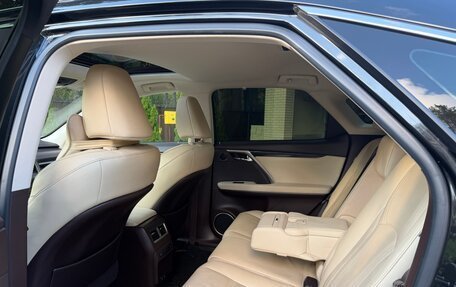 Lexus RX IV рестайлинг, 2019 год, 5 250 000 рублей, 9 фотография