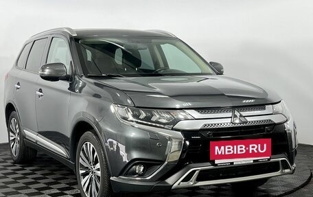 Mitsubishi Outlander III рестайлинг 3, 2019 год, 2 350 000 рублей, 4 фотография