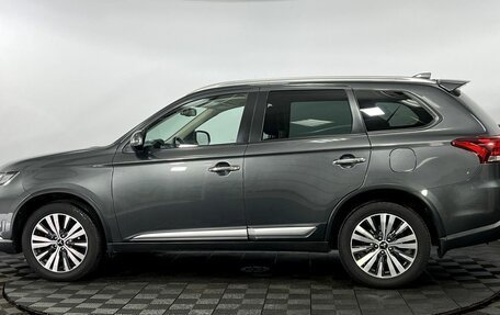 Mitsubishi Outlander III рестайлинг 3, 2019 год, 2 350 000 рублей, 8 фотография
